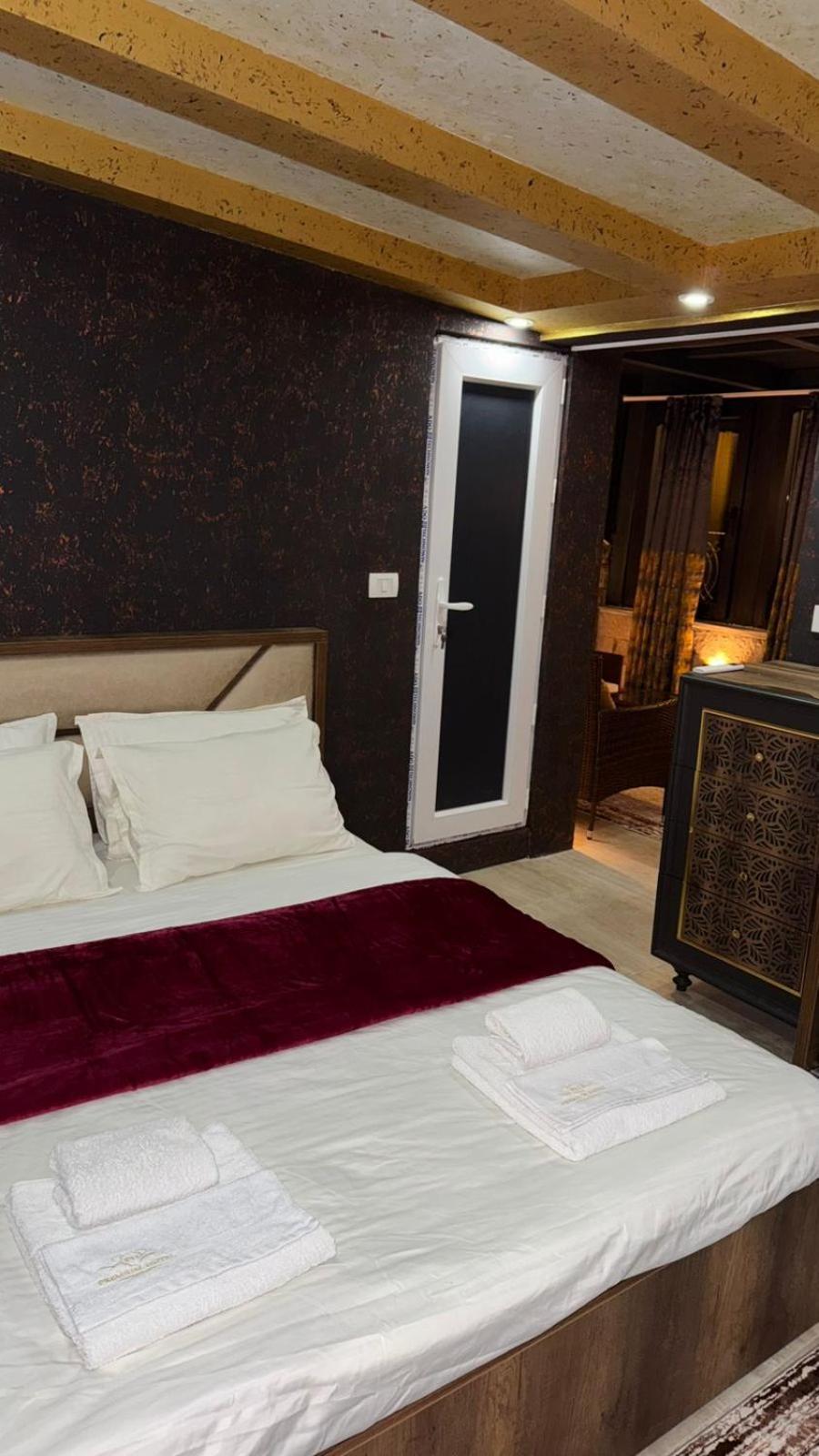 Hotel Premium Pristina Exterior photo
