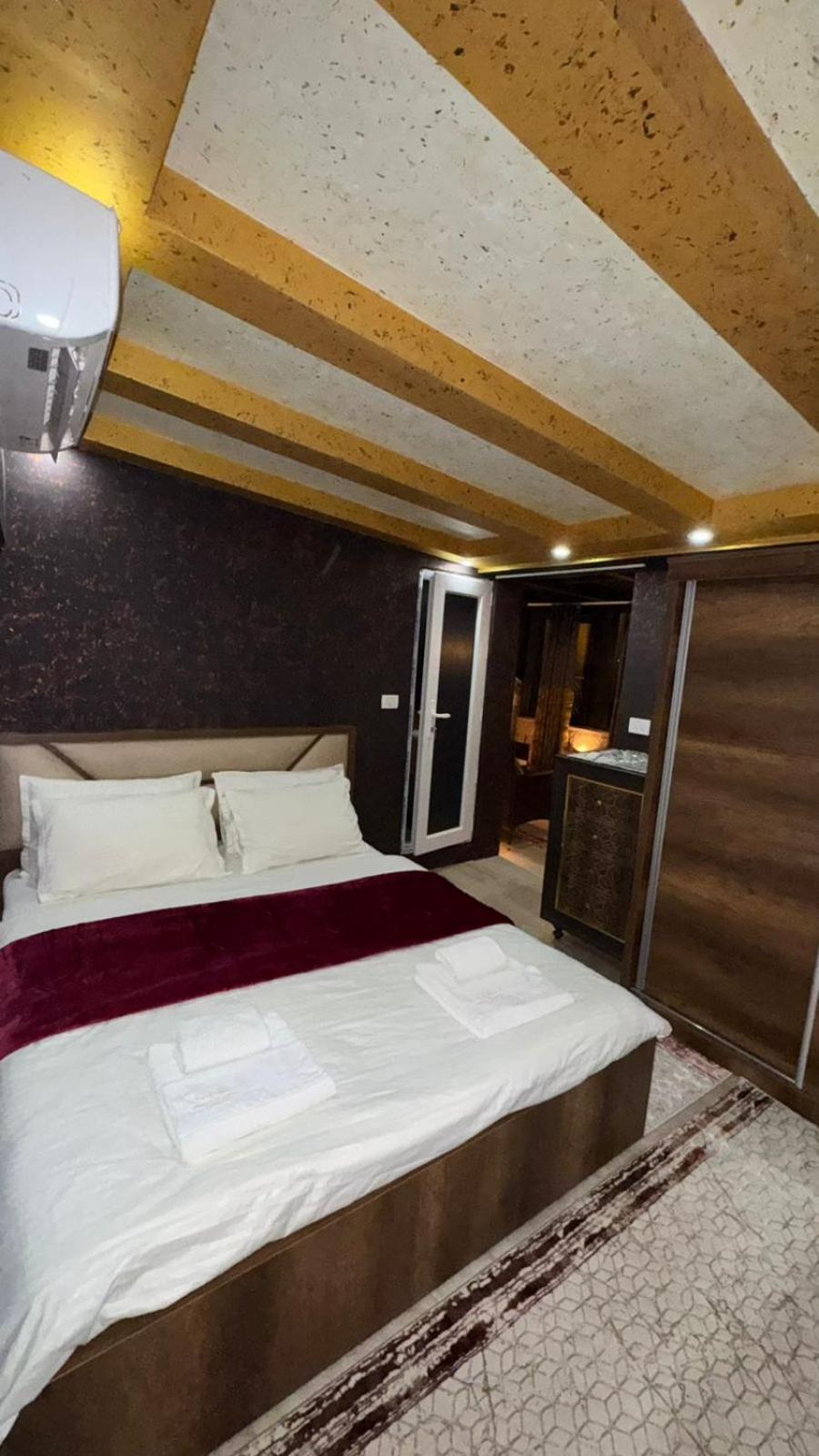 Hotel Premium Pristina Exterior photo